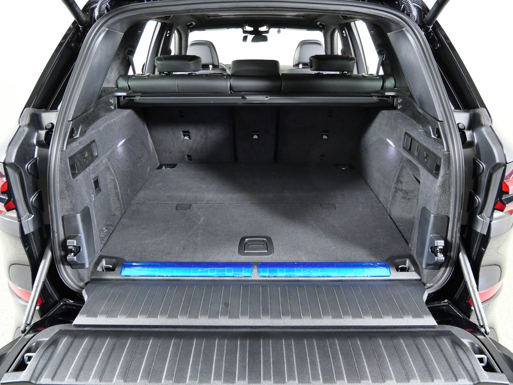 Thumbnail: 2026 BMW X5 - 28