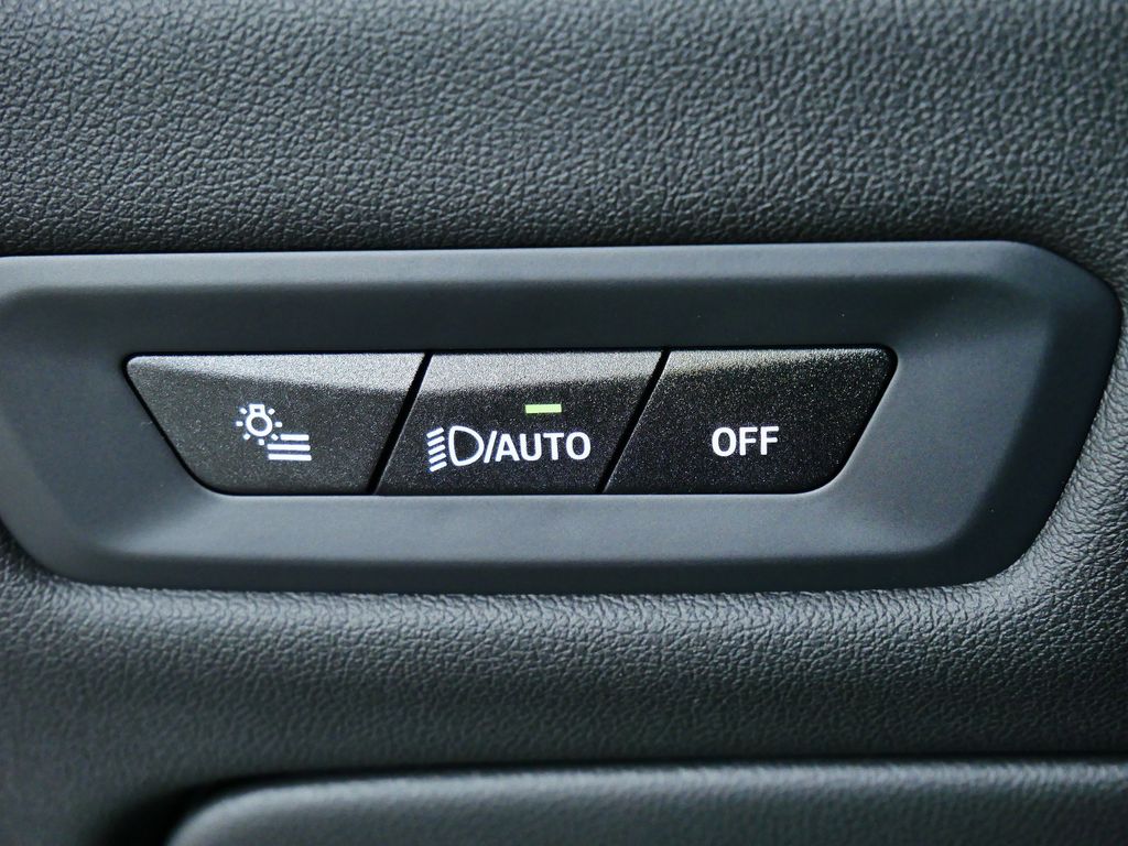 Thumbnail: 2026 BMW X5 - 37