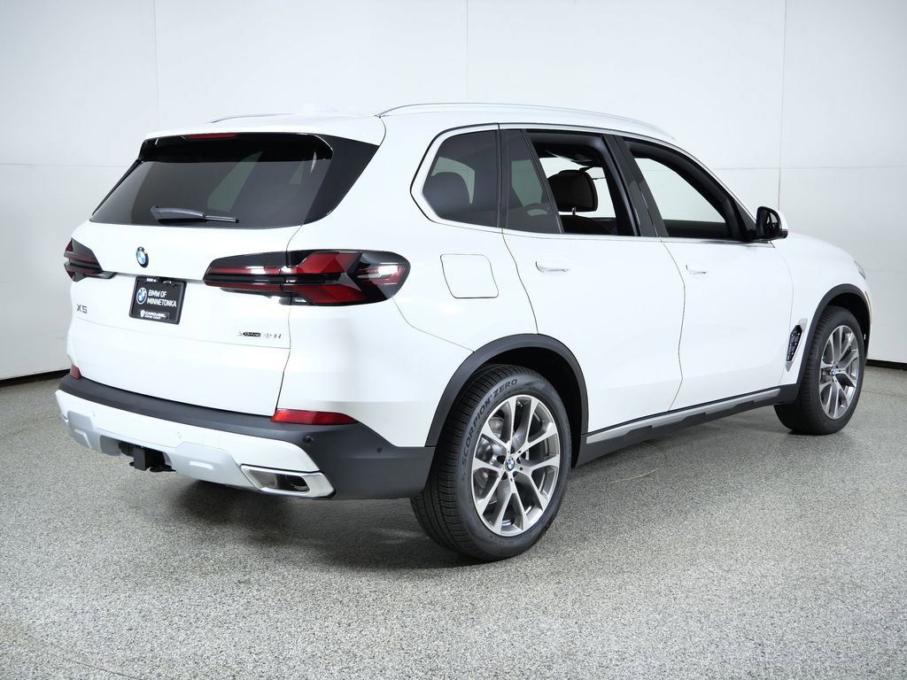 Thumbnail: 2026 BMW X5 - 11