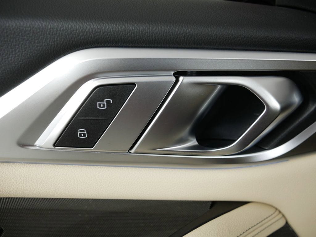 Thumbnail: 2025 BMW i4 - 36