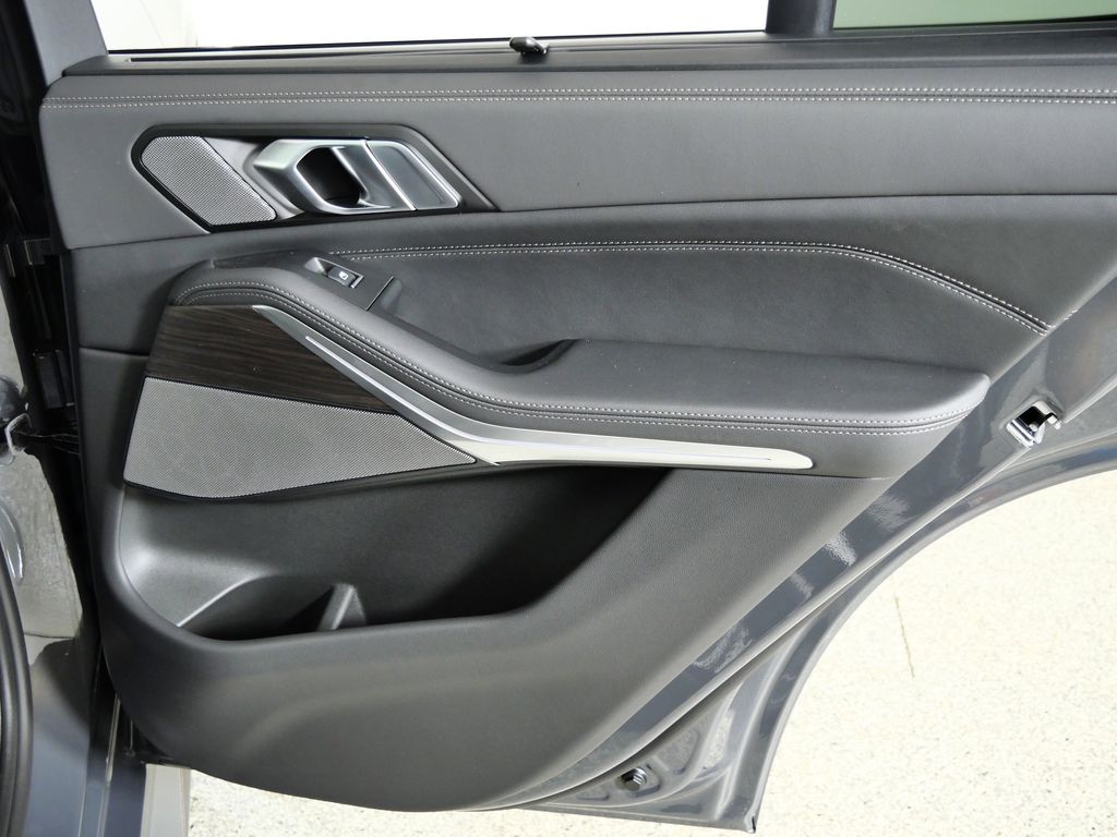 Thumbnail: 2026 BMW X5 - 25