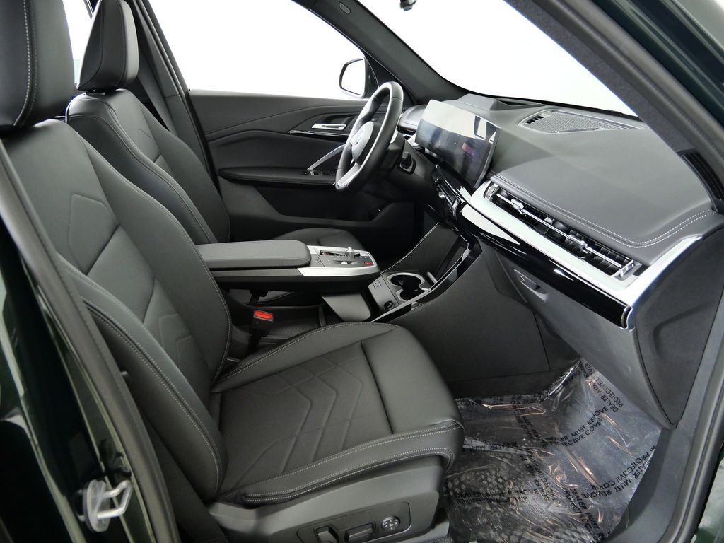 Thumbnail: 2025 BMW X1 - 24