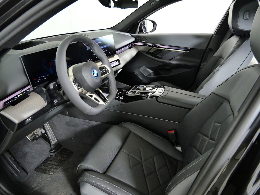 Thumbnail: 2026 BMW 5 Series - 33