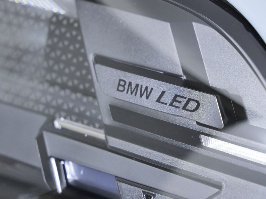 Thumbnail: 2026 BMW X5 - 4