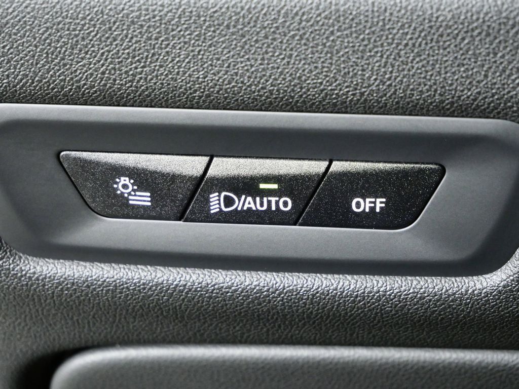 Thumbnail: 2026 BMW X5 - 40