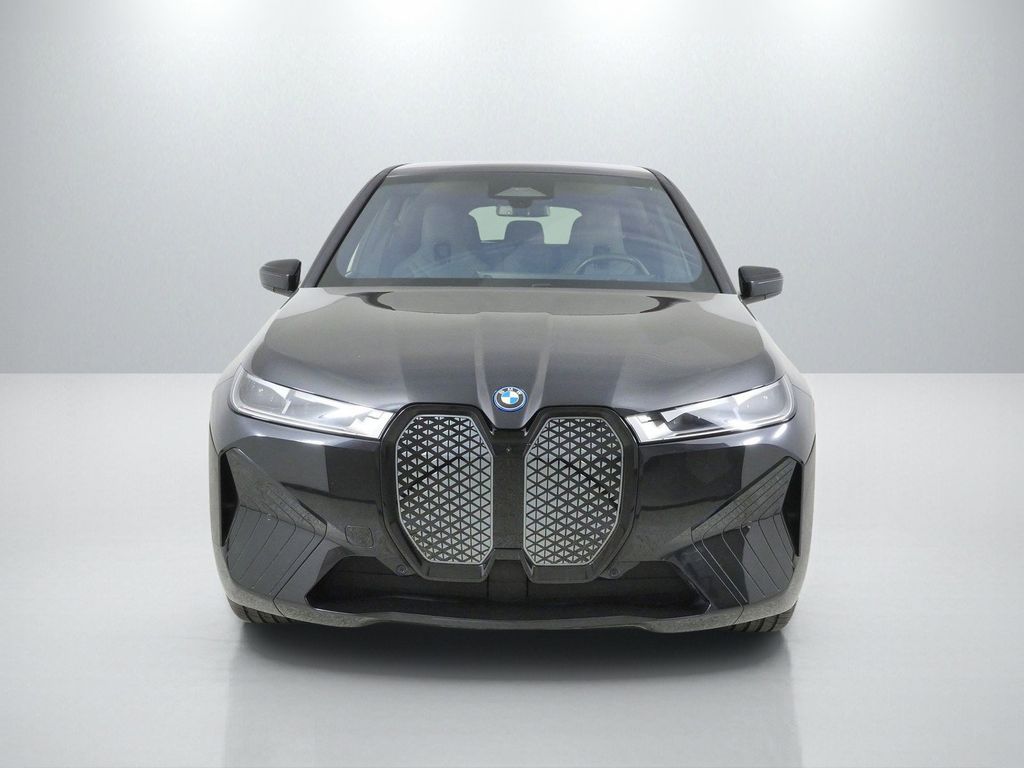 Thumbnail: 2023 BMW iX - 3