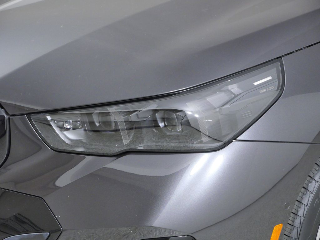 Thumbnail: 2026 BMW 5 Series - 3