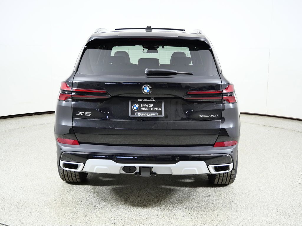 Thumbnail: 2026 BMW X5 - 10