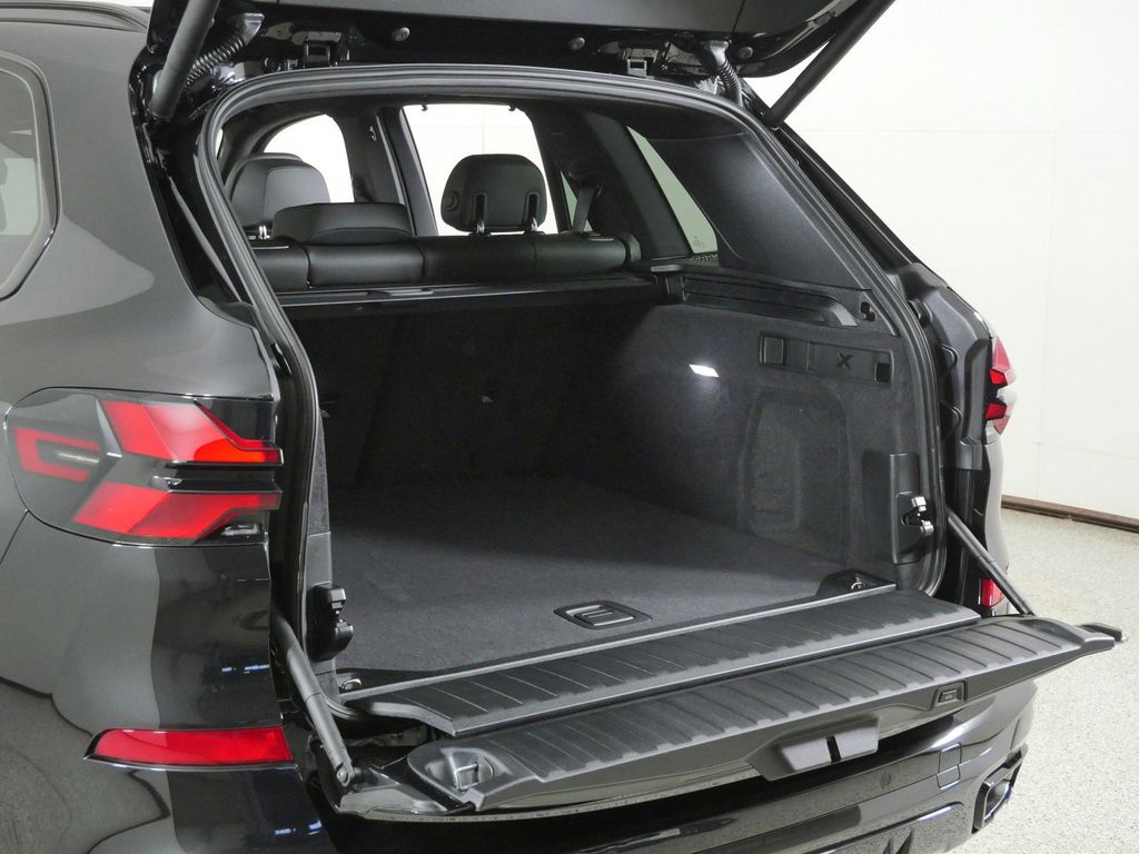 Thumbnail: 2026 BMW X5 - 29