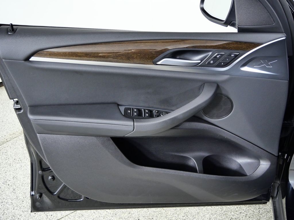 Thumbnail: 2022 BMW X3 - 32