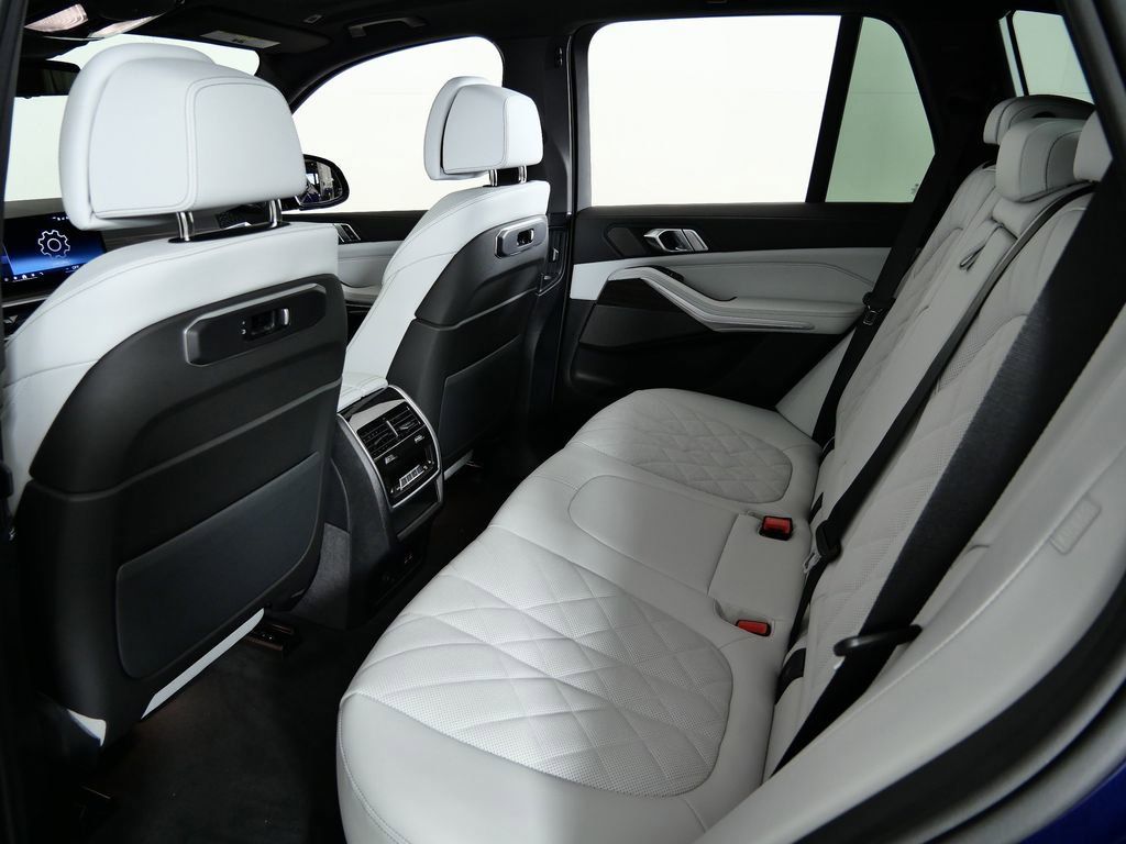 Thumbnail: 2026 BMW X5 - 34