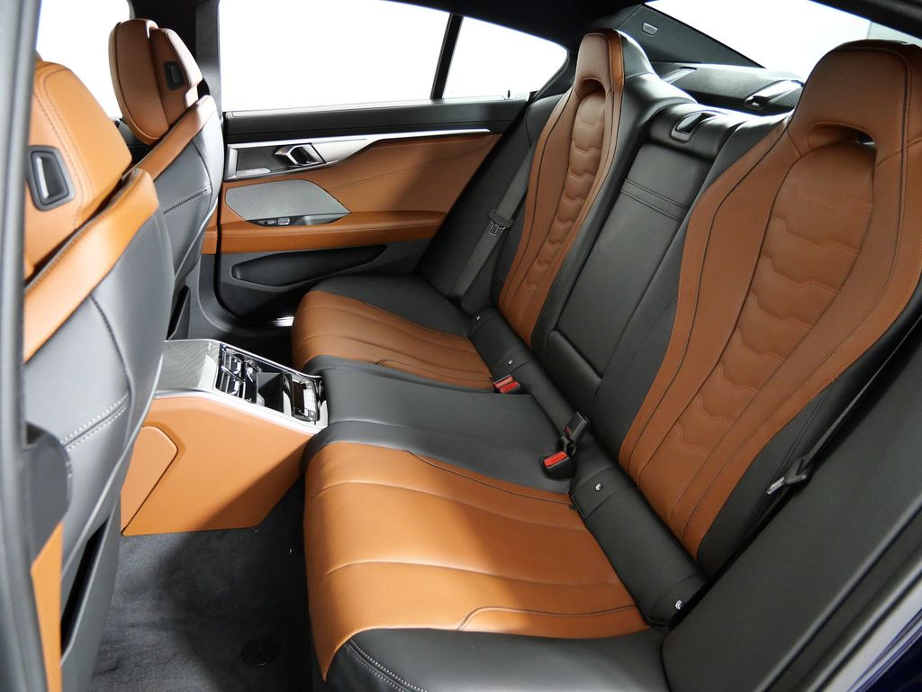 Thumbnail: 2026 BMW 8 Series - 31