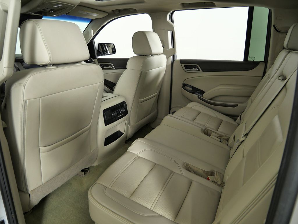 Thumbnail: 2018 GMC Yukon XL - 32