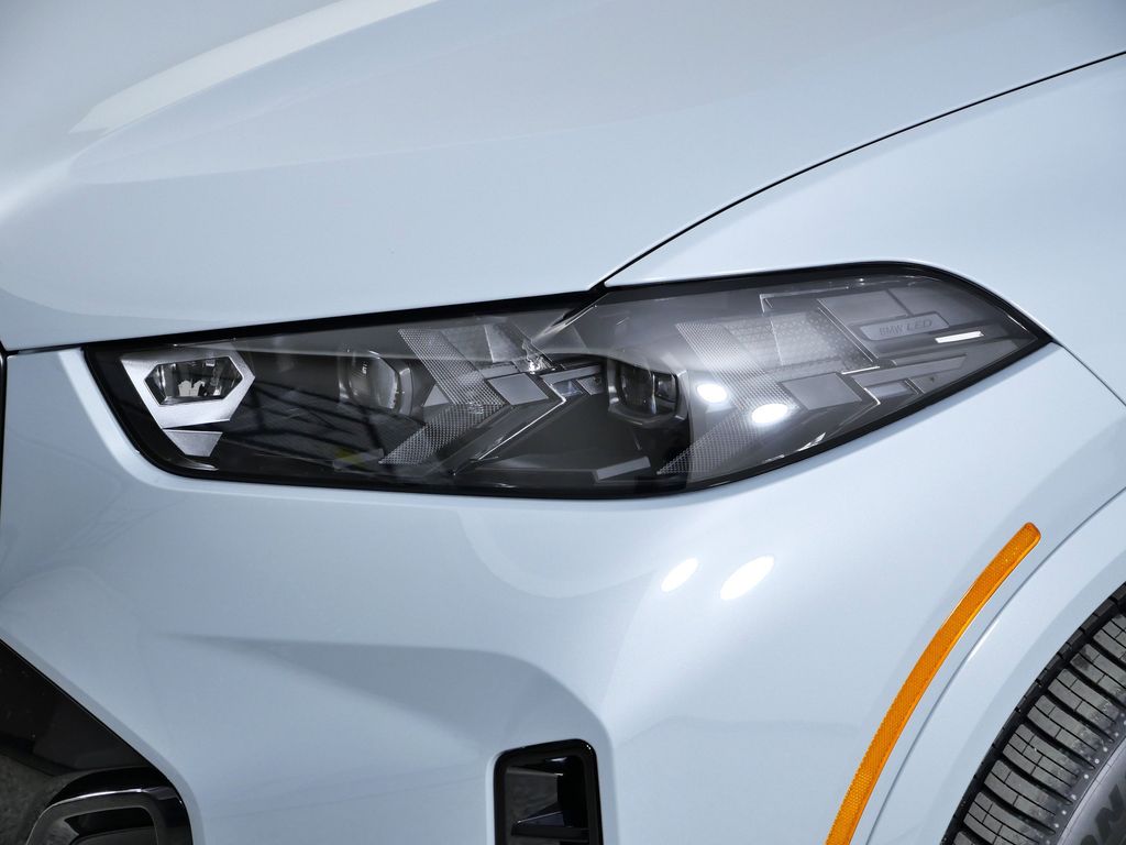 Thumbnail: 2026 BMW X5 - 3