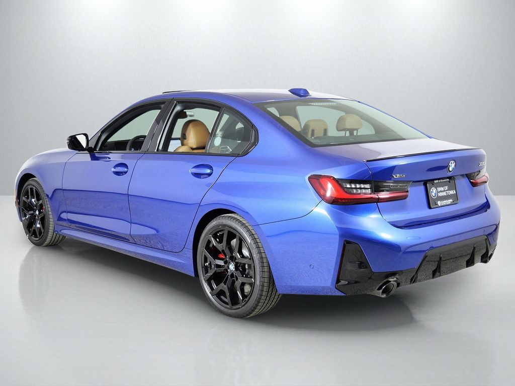 Thumbnail: 2026 BMW 3 Series - 14