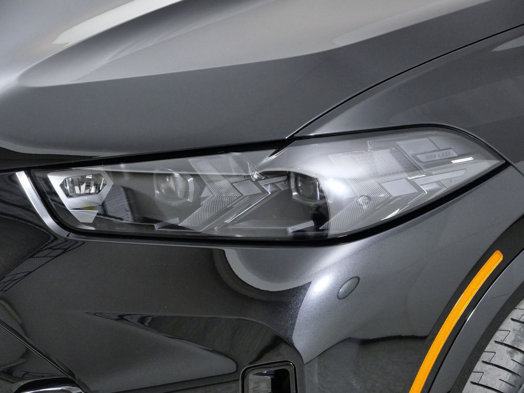 Thumbnail: 2026 BMW X5 - 3