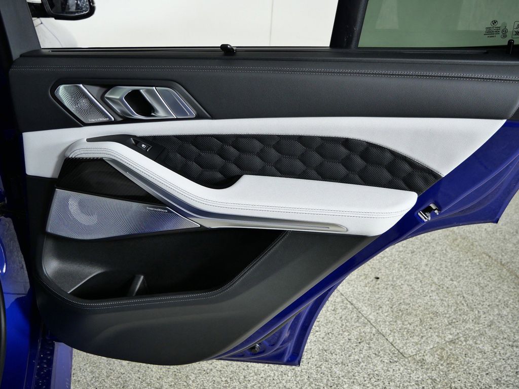 Thumbnail: 2026 BMW X5 - 25