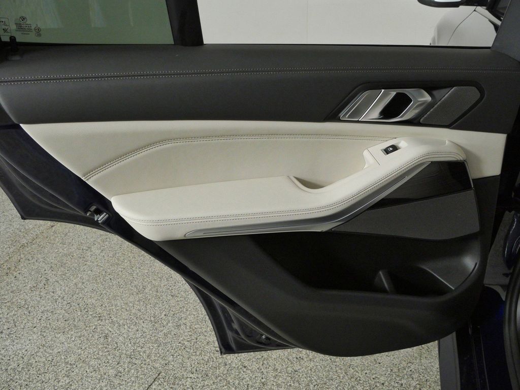 Thumbnail: 2026 BMW X5 - 31