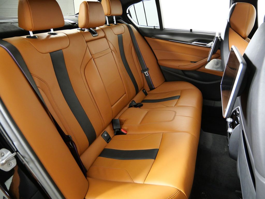 Thumbnail: 2019 BMW M5 - 26