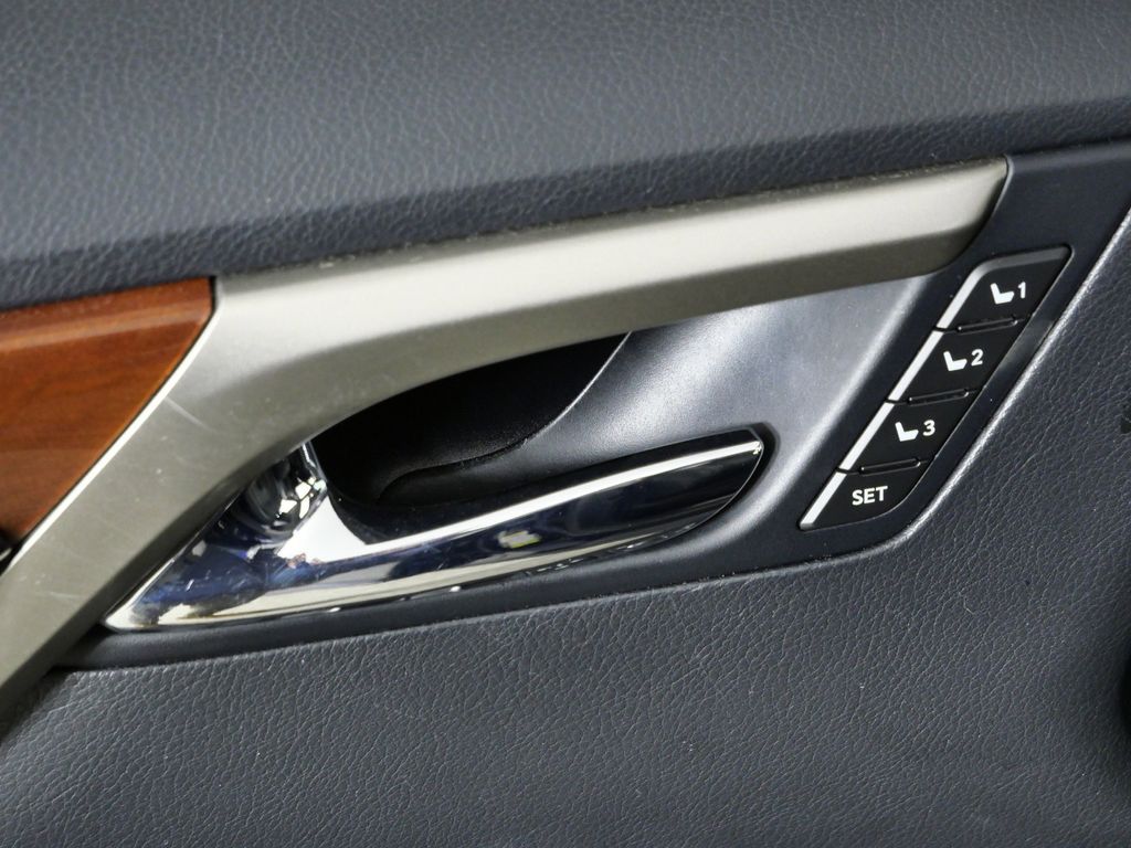 Thumbnail: 2018 Lexus RX - 37