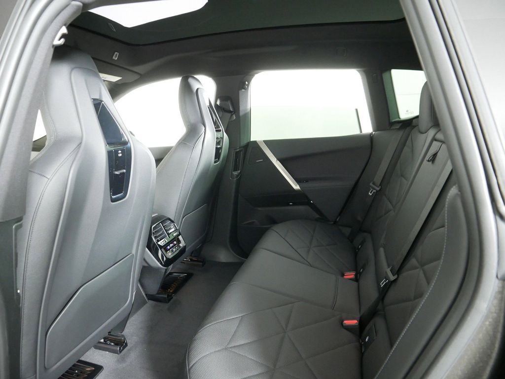 Thumbnail: 2025 BMW iX - 27