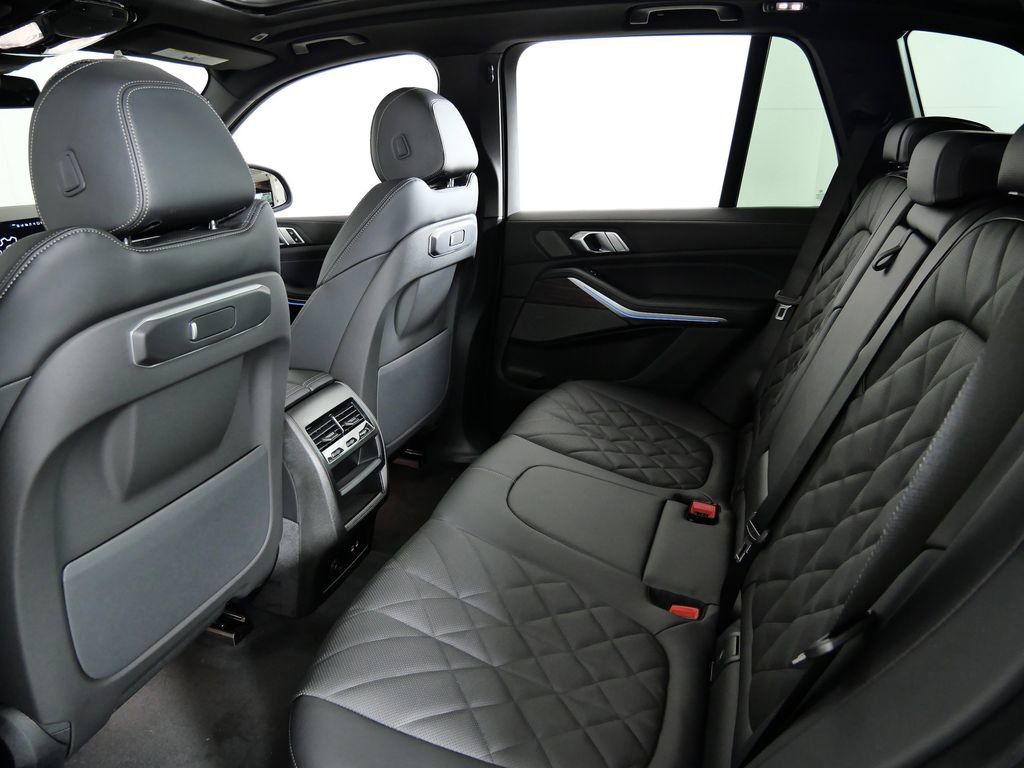 Thumbnail: 2026 BMW X5 - 34