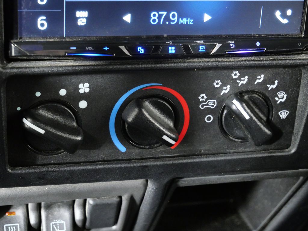 Thumbnail: 2001 Jeep Wrangler - 39