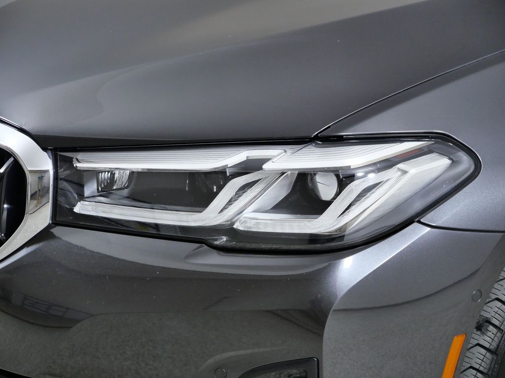 Thumbnail: 2021 BMW 5 Series - 4