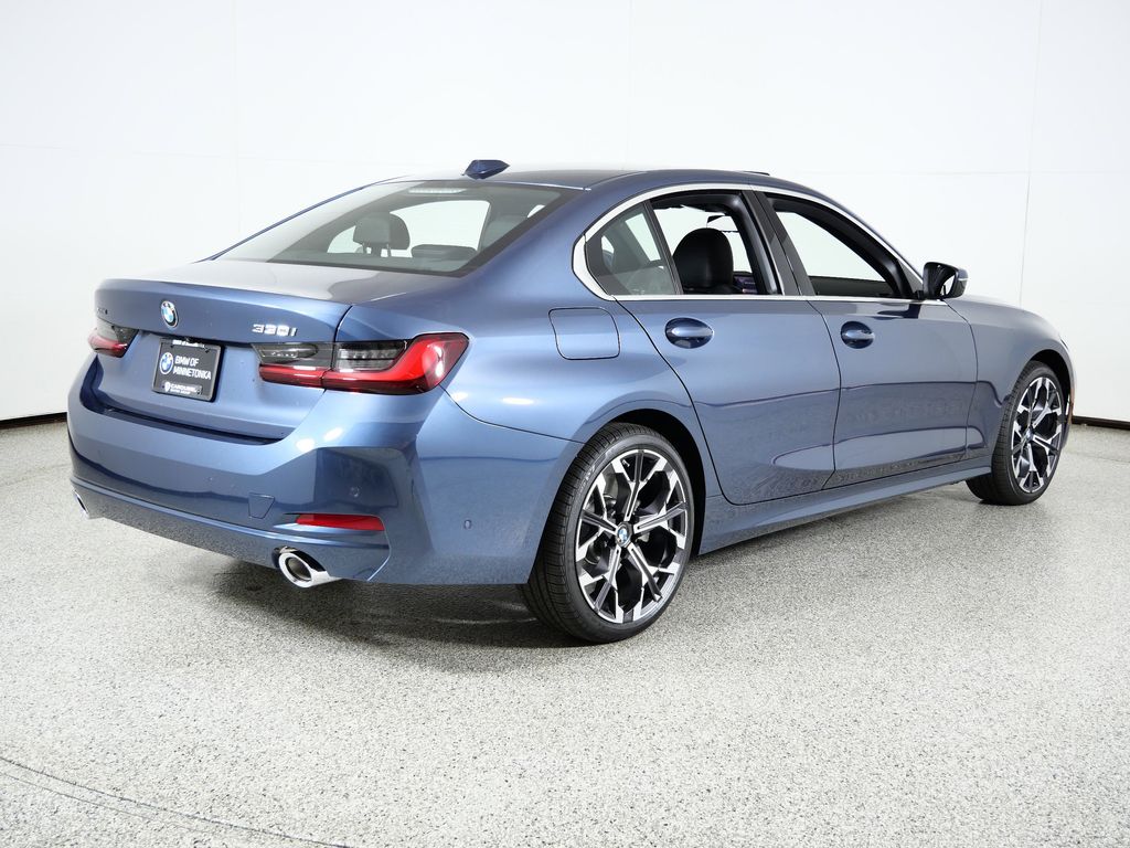 Thumbnail: 2026 BMW 3 Series - 9