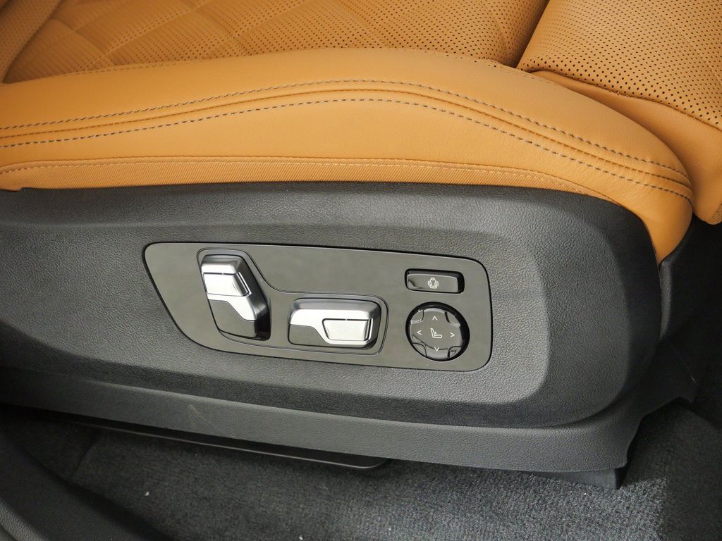 Thumbnail: 2026 BMW X5 - 22