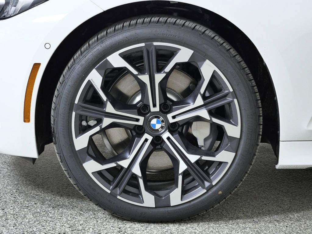 Thumbnail: 2026 BMW 3 Series - 19