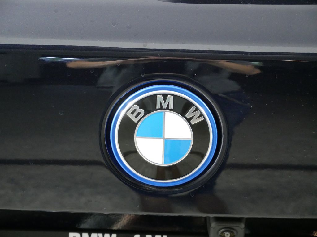 Thumbnail: 2026 BMW X5 - 10