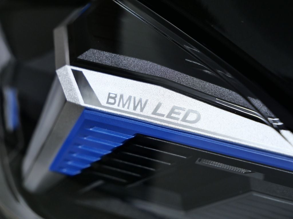 Thumbnail: 2025 BMW i4 - 5