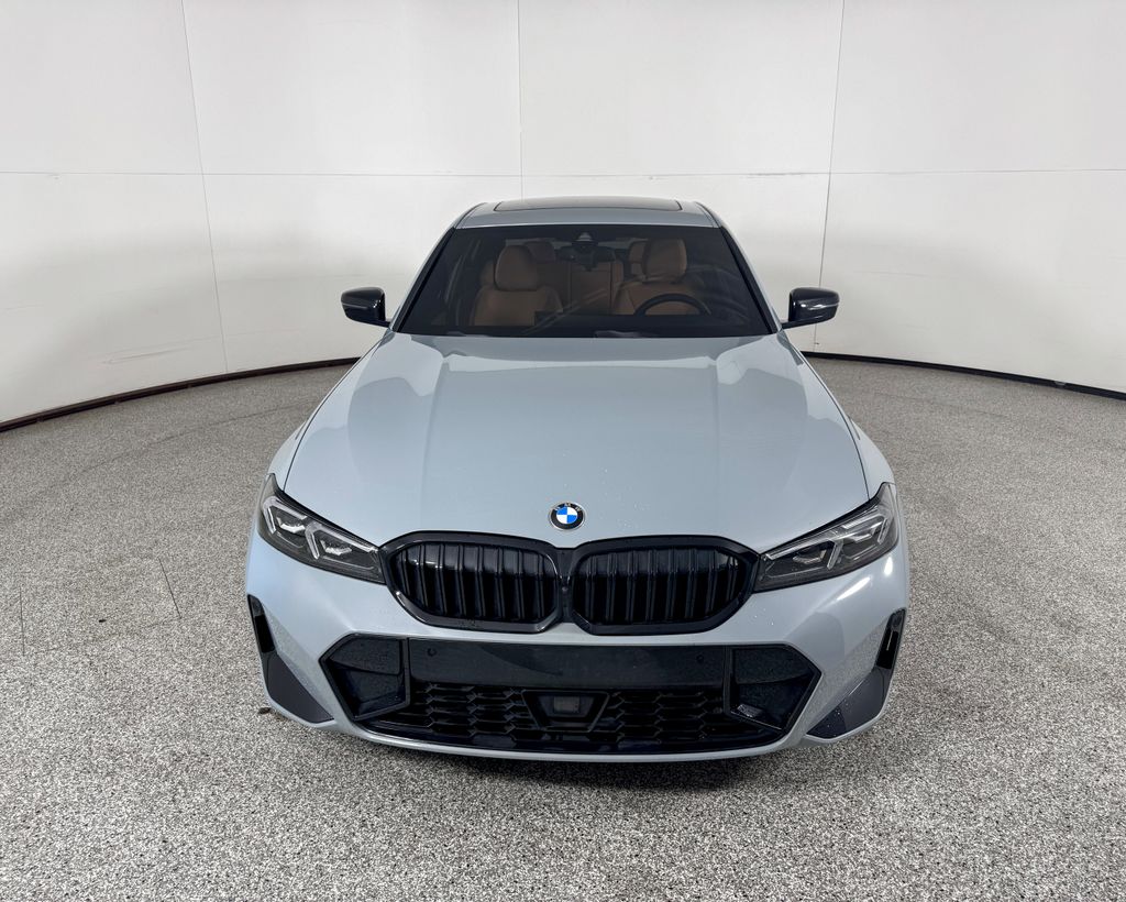 Thumbnail: 2025 BMW 3 Series - 3