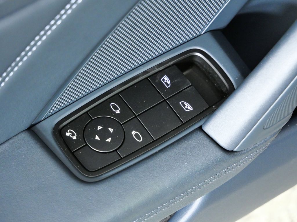 Thumbnail: 2023 Porsche 911 - 29