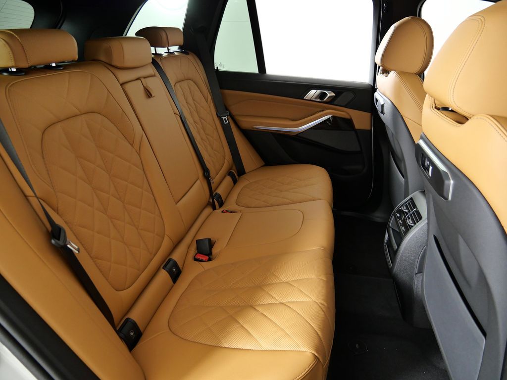 Thumbnail: 2026 BMW X5 - 27