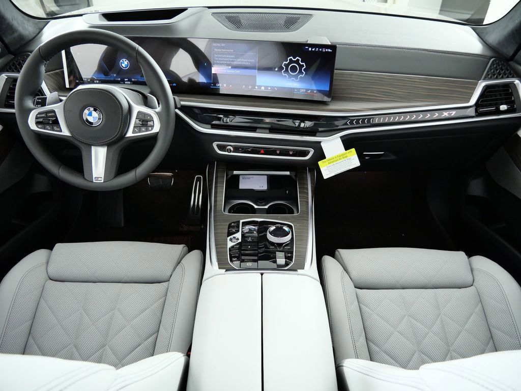 Thumbnail: 2026 BMW X7 - 7