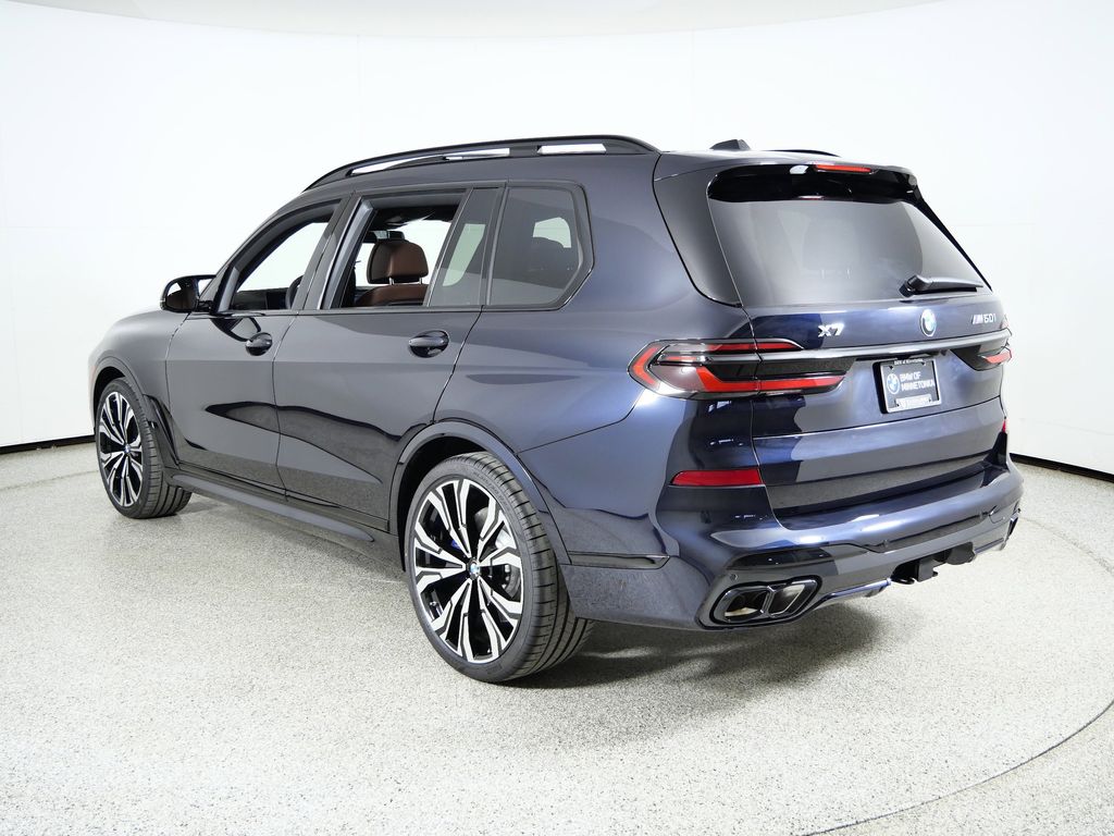 Thumbnail: 2026 BMW X7 - 14