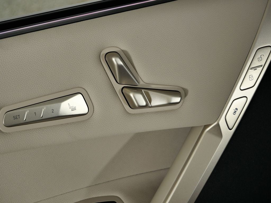 Thumbnail: 2026 BMW iX - 36