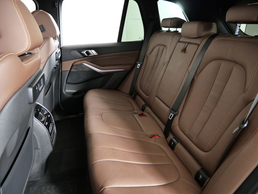 Thumbnail: 2022 BMW X5 - 33