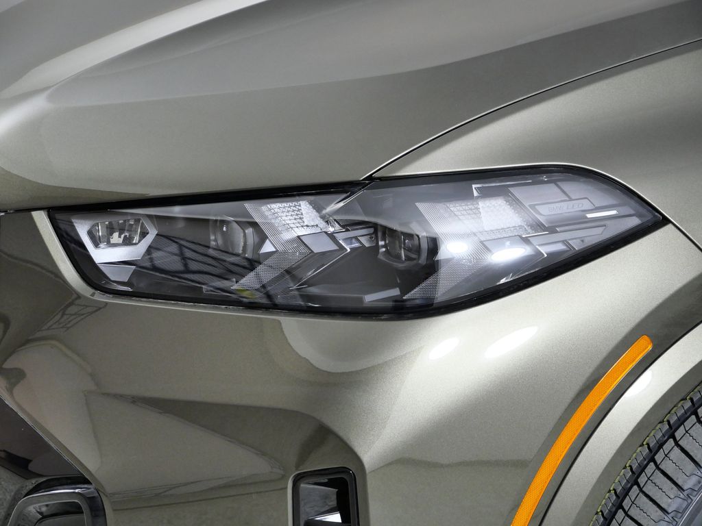 Thumbnail: 2026 BMW X5 - 3