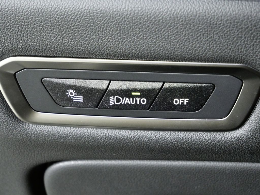 Thumbnail: 2026 BMW X7 - 41