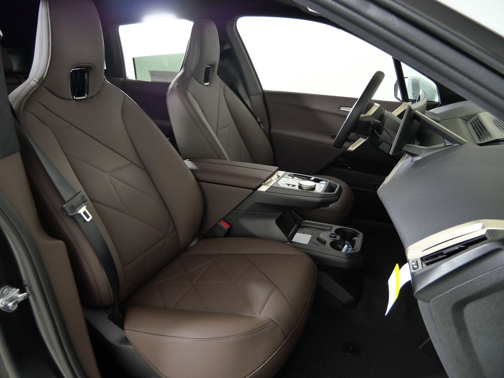 Thumbnail: 2026 BMW iX - 22