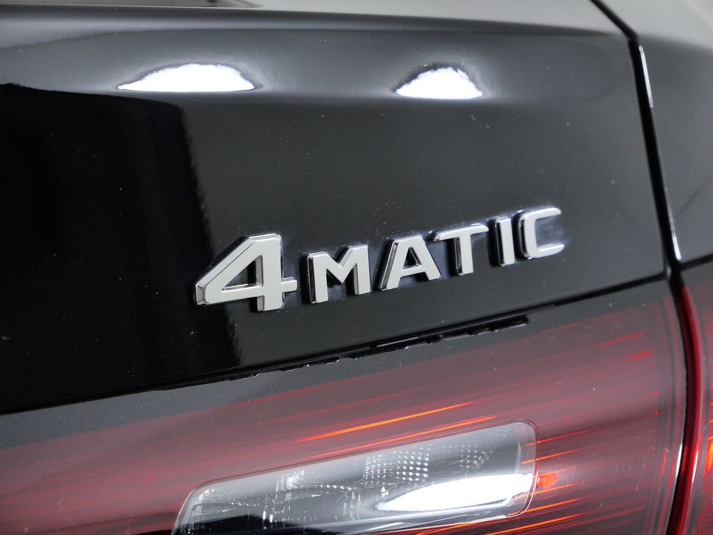 Thumbnail: 2024 Mercedes-Benz GLC - 13