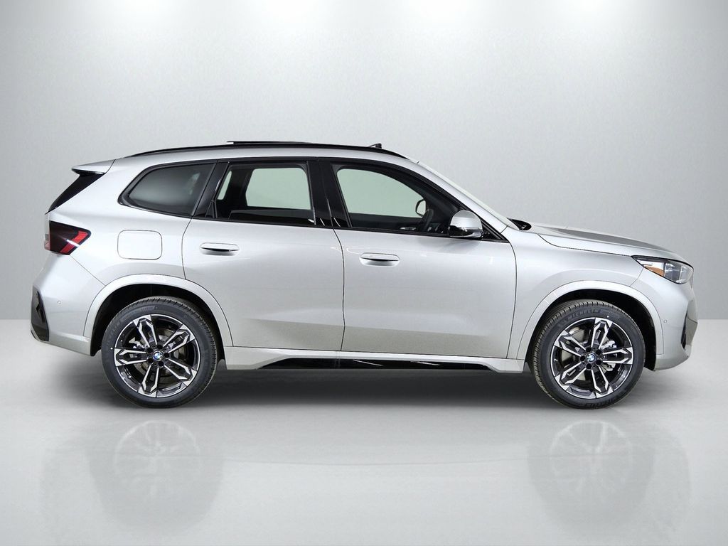 Thumbnail: 2026 BMW X1 - 8