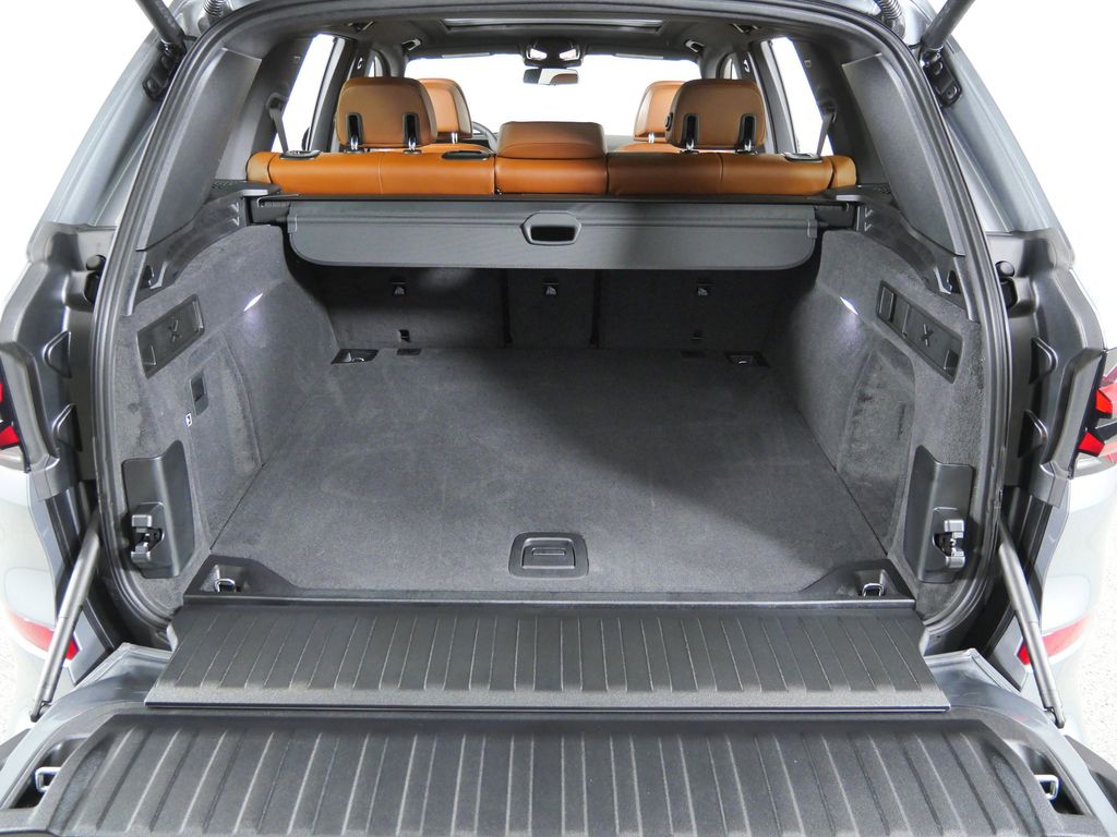 Thumbnail: 2026 BMW X5 - 28