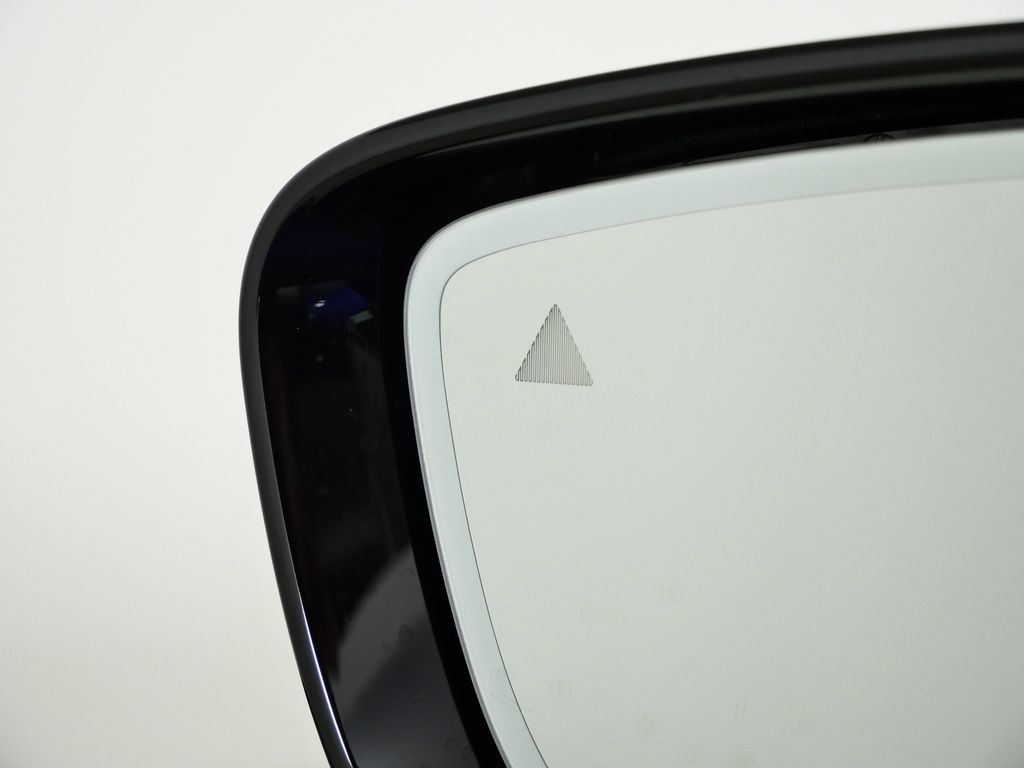 Thumbnail: 2025 BMW i4 - 37