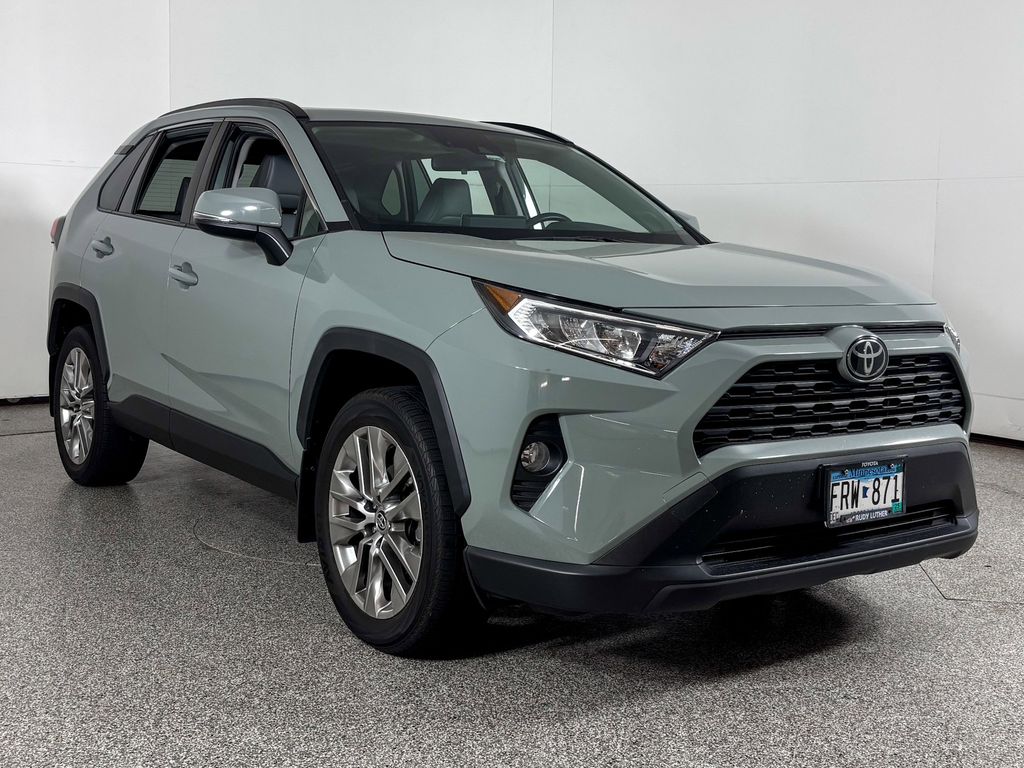 Thumbnail: 2021 Toyota RAV4 - 4