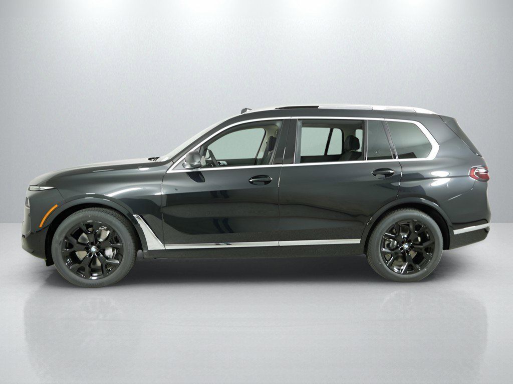 Thumbnail: 2026 BMW X7 - 17