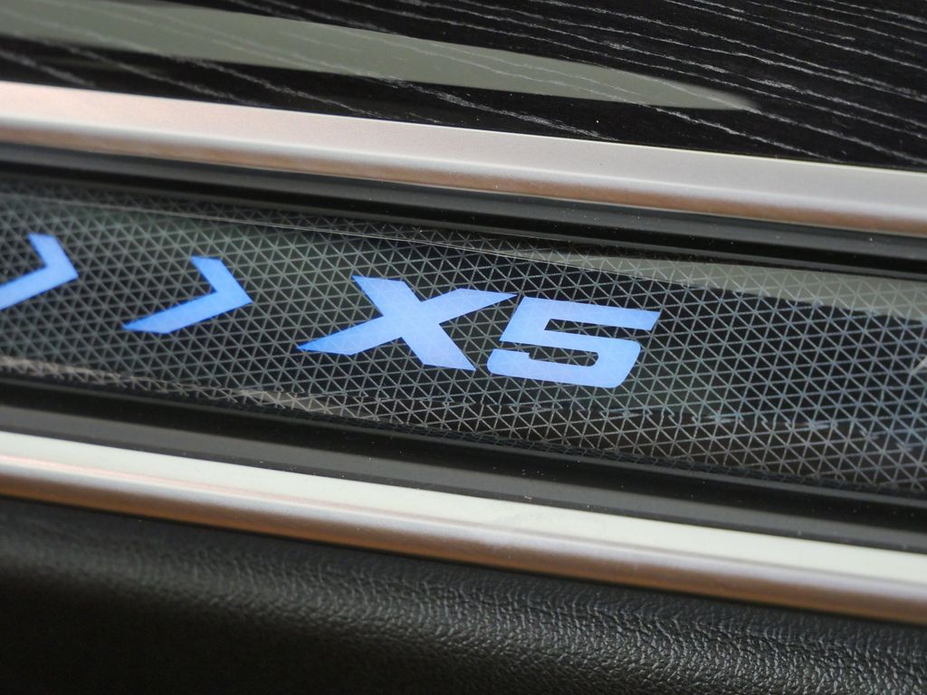 Thumbnail: 2026 BMW X5 - 24